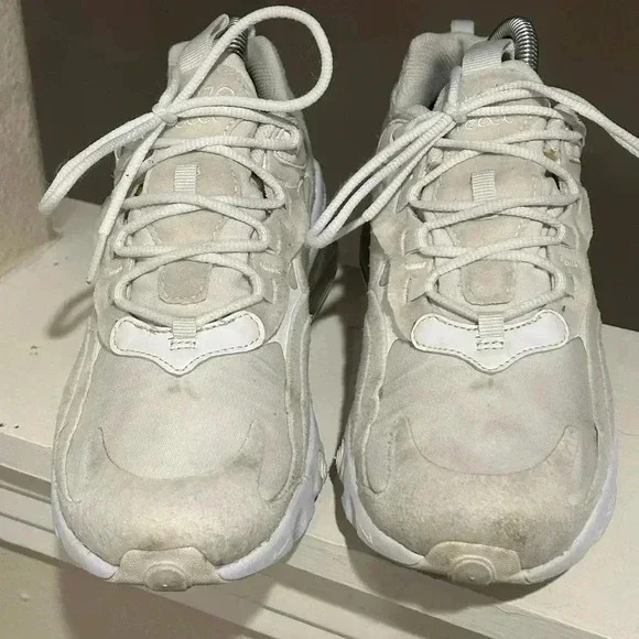 Nike Older Kids Air Max 270 React US 7Y Trainers BQ0103 100 - Picture 6 of 9